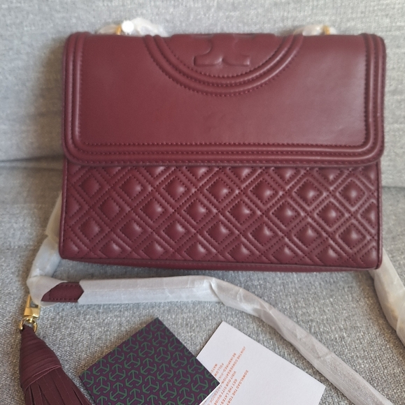 Tory Burch Fleming Convertible Medium Shoulder Bag Quilted Leather NWT - Picture 1 of 9